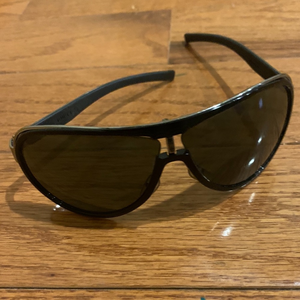 Gucci Sunglasses (Authentic) - Picture 2 of 2